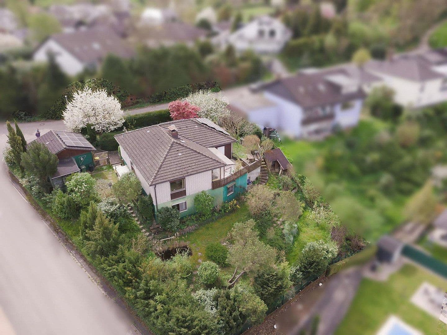 Predaj domu 199 m², pozemek 1.037 m², Diezenthalweg 2, Buggingen, Bádensko-Wurttembersko Predaj domu 199 m², pozemek 1.037 m², Diezenthalweg 2, Buggingen, Bádensko-Wurttembersko