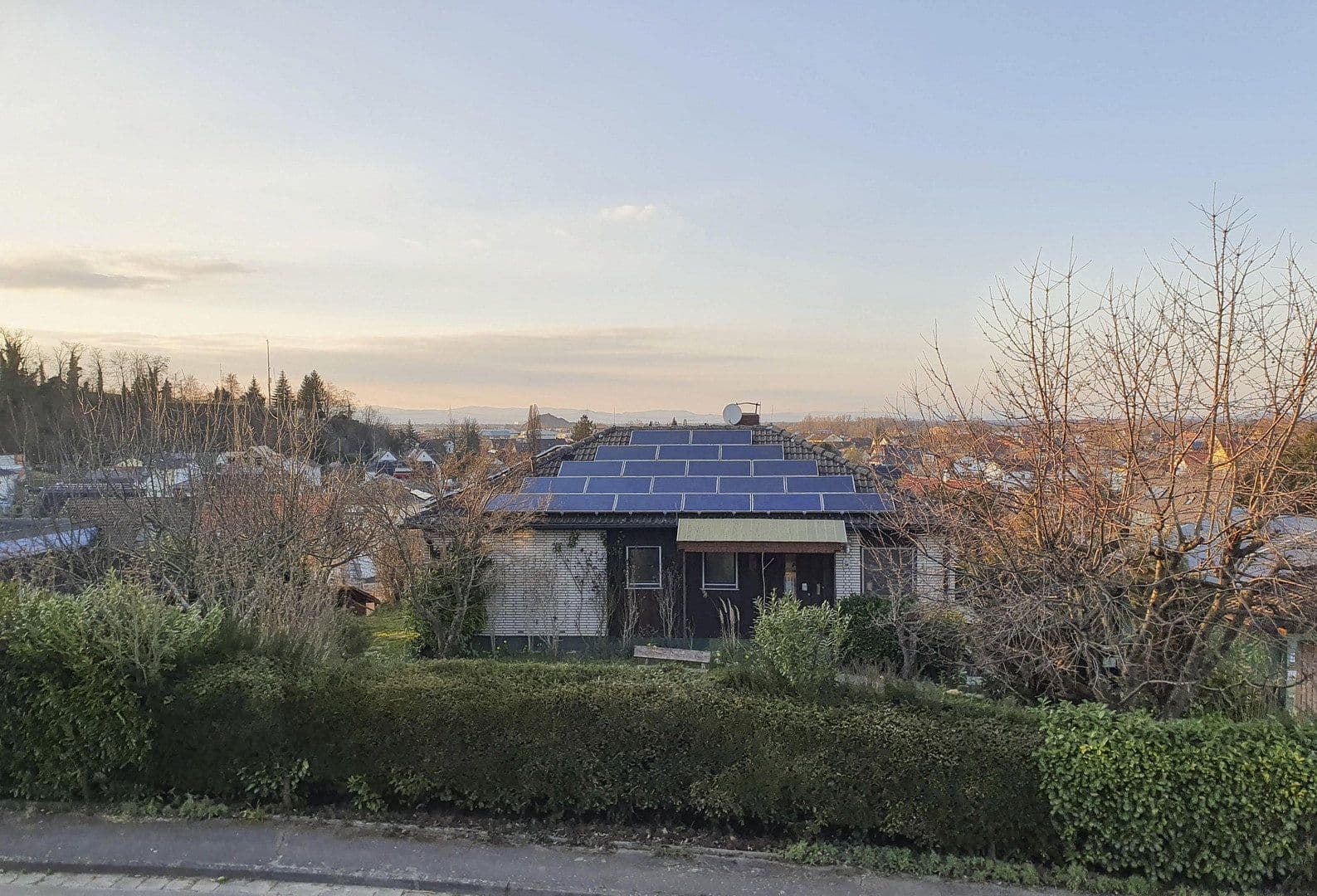 Predaj domu 199 m², pozemek 1.037 m², Diezenthalweg 2, Buggingen, Bádensko-Wurttembersko Predaj domu 199 m², pozemek 1.037 m², Diezenthalweg 2, Buggingen, Bádensko-Wurttembersko