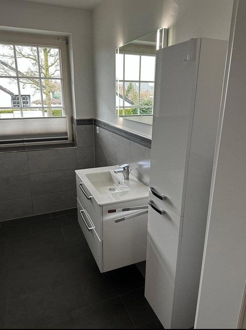 Prenájom bytu 2-izbový 70 m², Stuhr, Dolné Sasko Prenájom bytu 2-izbový 70 m², Stuhr, Dolné Sasko