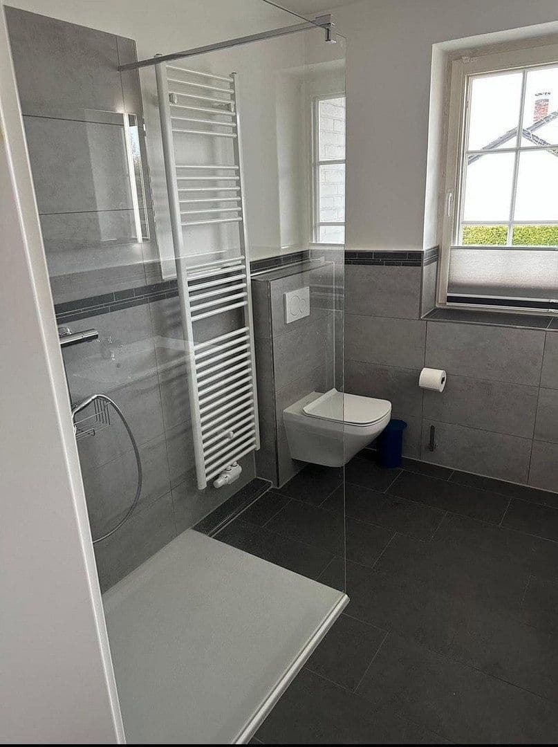 Prenájom bytu 2-izbový 70 m², Stuhr, Dolné Sasko Prenájom bytu 2-izbový 70 m², Stuhr, Dolné Sasko