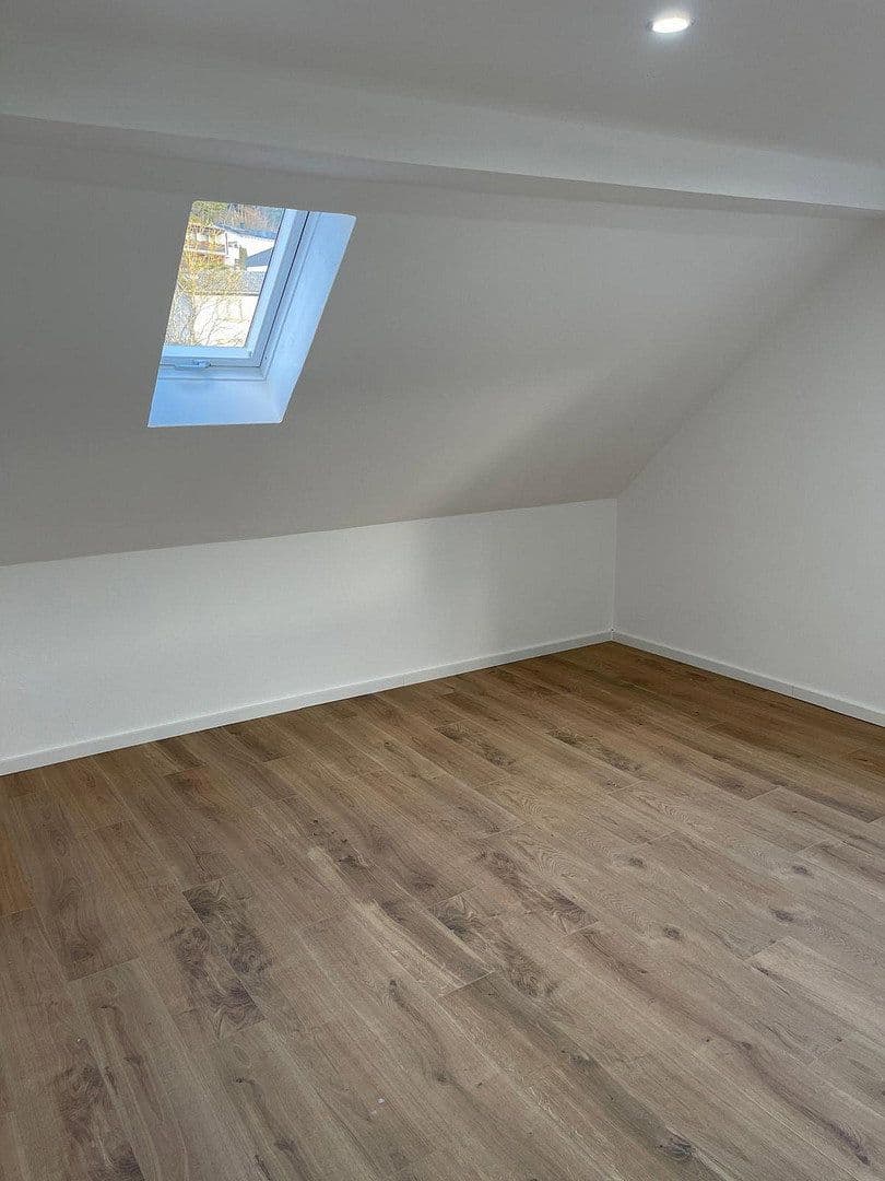 Predaj domu 160 m², pozemek 460 m², Lebacher Straße 72, Eppelborn, Sársko Predaj domu 160 m², pozemek 460 m², Lebacher Straße 72, Eppelborn, Sársko