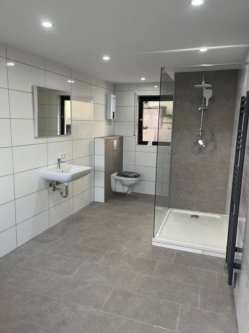 Predaj domu 160 m², pozemek 460 m², Lebacher Straße 72, Eppelborn, Sársko Predaj domu 160 m², pozemek 460 m², Lebacher Straße 72, Eppelborn, Sársko