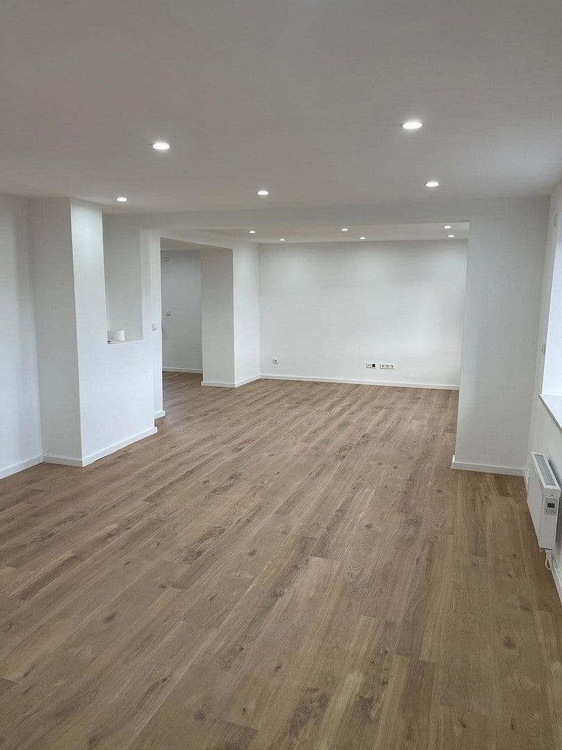 Predaj domu 160 m², pozemek 460 m², Lebacher Straße 72, Eppelborn, Sársko Predaj domu 160 m², pozemek 460 m², Lebacher Straße 72, Eppelborn, Sársko