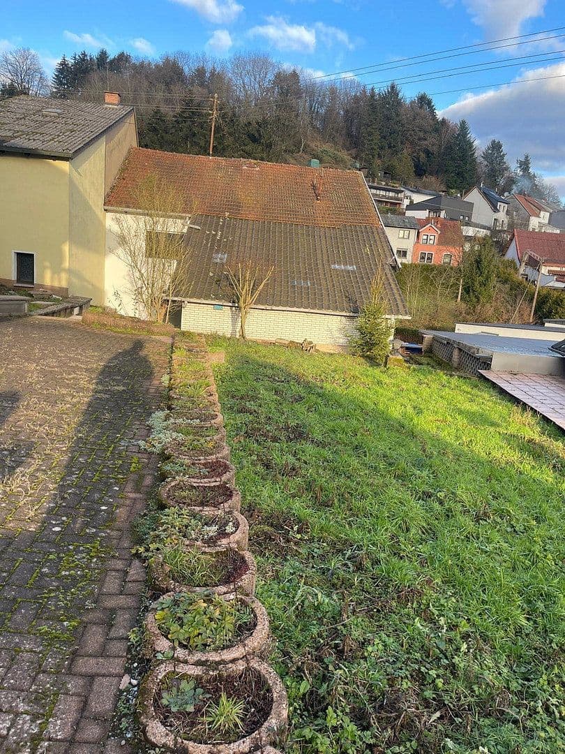 Predaj domu 160 m², pozemek 460 m², Lebacher Straße 72, Eppelborn, Sársko Predaj domu 160 m², pozemek 460 m², Lebacher Straße 72, Eppelborn, Sársko