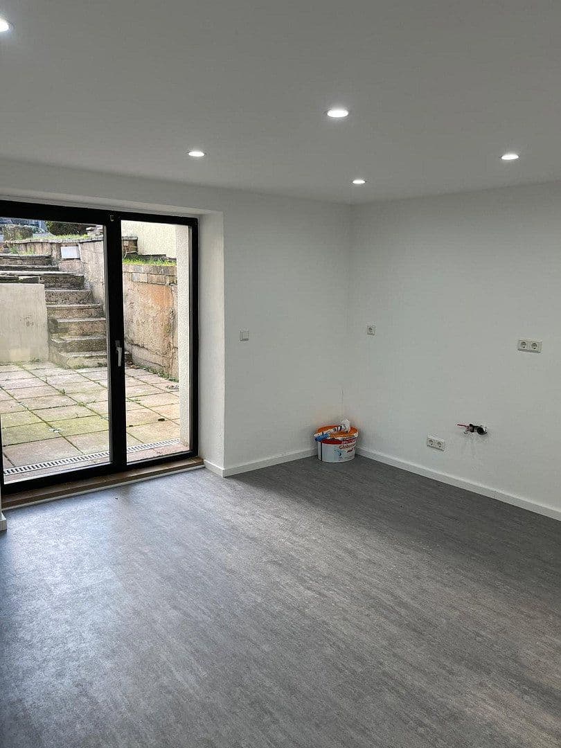 Predaj domu 160 m², pozemek 460 m², Lebacher Straße 72, Eppelborn, Sársko Predaj domu 160 m², pozemek 460 m², Lebacher Straße 72, Eppelborn, Sársko