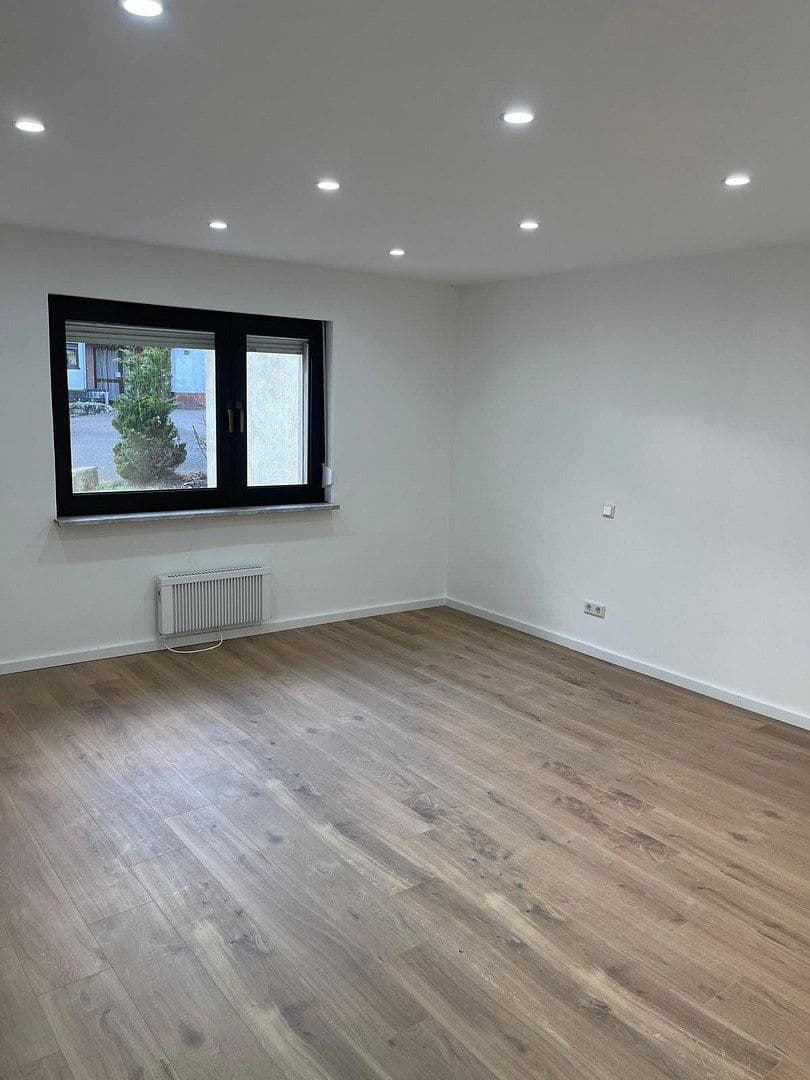 Predaj domu 160 m², pozemek 460 m², Lebacher Straße 72, Eppelborn, Sársko Predaj domu 160 m², pozemek 460 m², Lebacher Straße 72, Eppelborn, Sársko