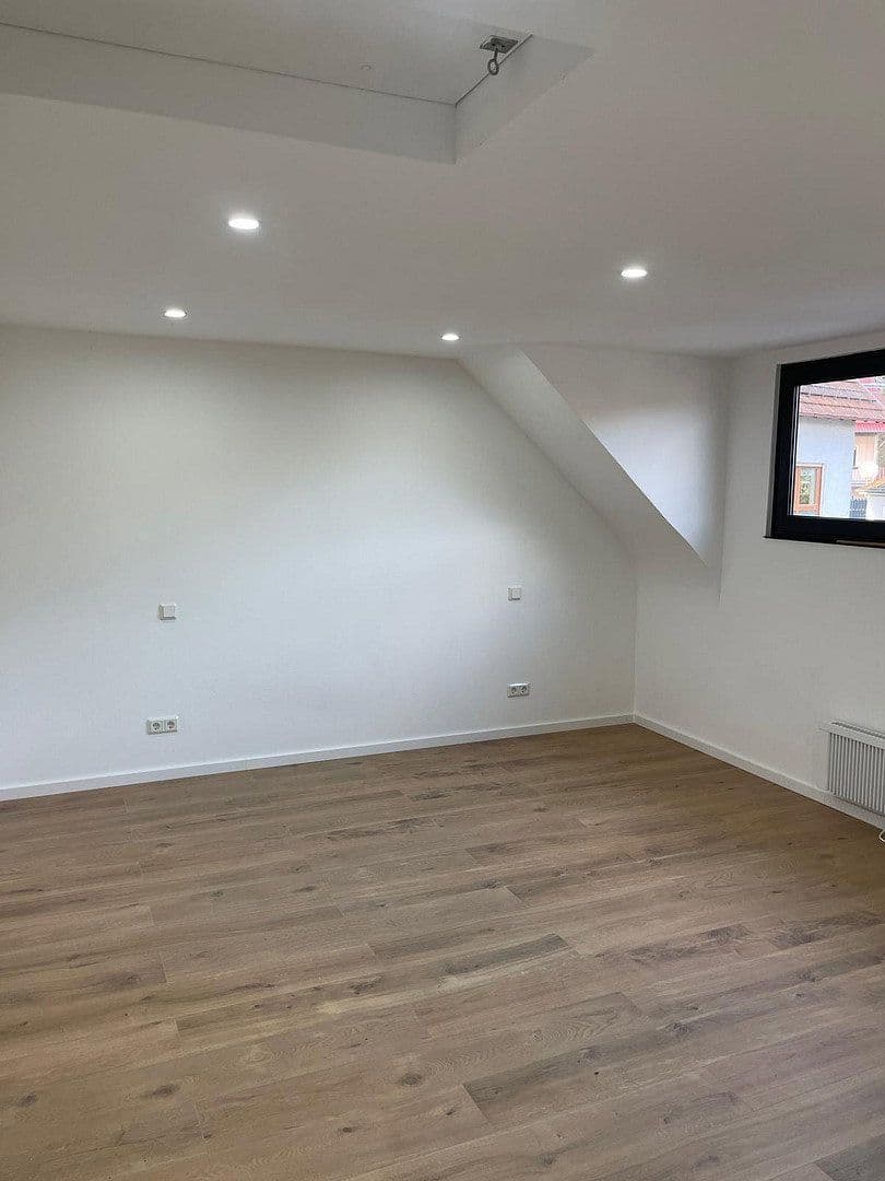 Predaj domu 160 m², pozemek 460 m², Lebacher Straße 72, Eppelborn, Sársko Predaj domu 160 m², pozemek 460 m², Lebacher Straße 72, Eppelborn, Sársko