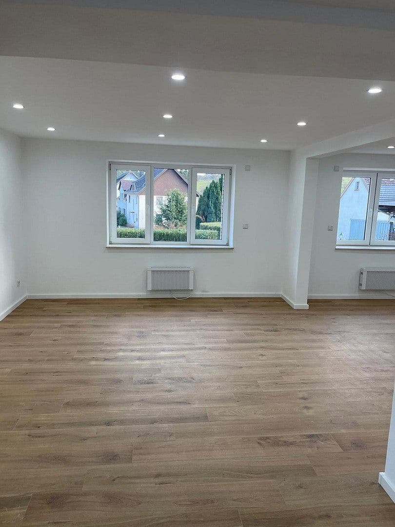 Predaj domu 160 m², pozemek 460 m², Lebacher Straße 72, Eppelborn, Sársko Predaj domu 160 m², pozemek 460 m², Lebacher Straße 72, Eppelborn, Sársko