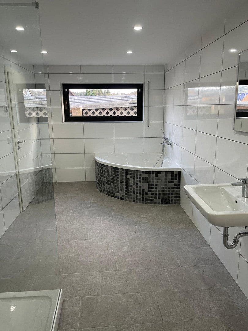 Predaj domu 160 m², pozemek 460 m², Lebacher Straße 72, Eppelborn, Sársko Predaj domu 160 m², pozemek 460 m², Lebacher Straße 72, Eppelborn, Sársko