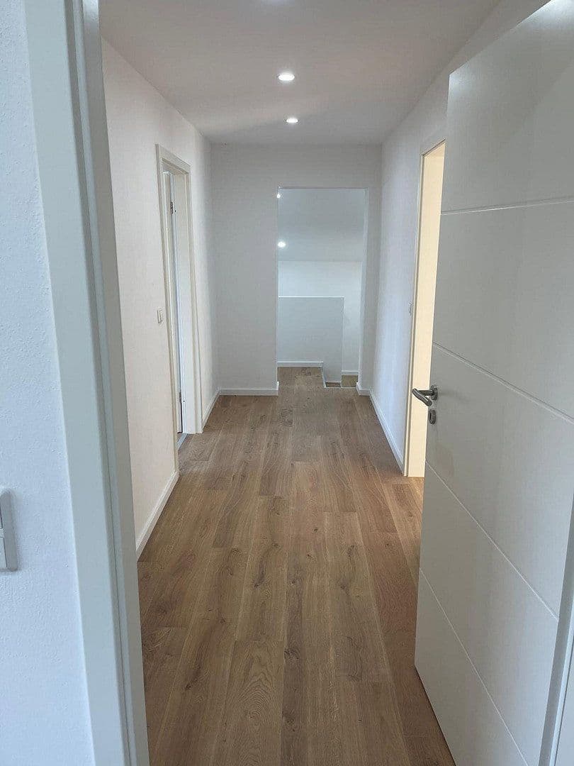 Predaj domu 160 m², pozemek 460 m², Lebacher Straße 72, Eppelborn, Sársko Predaj domu 160 m², pozemek 460 m², Lebacher Straße 72, Eppelborn, Sársko