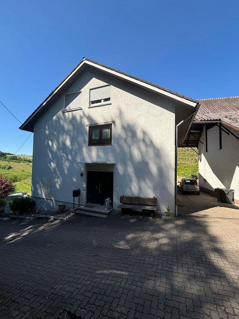 Predaj domu 296 m², pozemek 940 m², Oberkirch, Bádensko-Wurttembersko Predaj domu 296 m², pozemek 940 m², Oberkirch, Bádensko-Wurttembersko