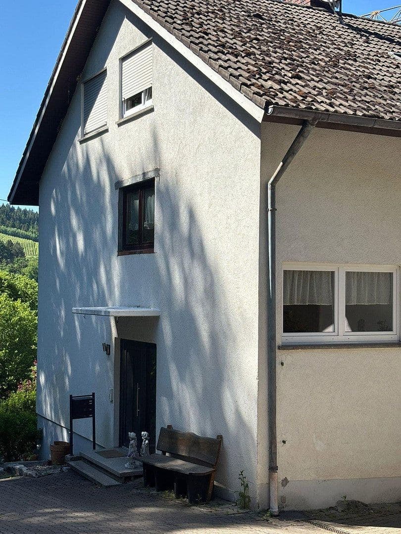 Predaj domu 296 m², pozemek 940 m², Oberkirch, Bádensko-Wurttembersko Predaj domu 296 m², pozemek 940 m², Oberkirch, Bádensko-Wurttembersko
