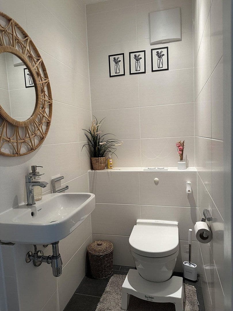 Prenájom bytu 3-izbový 92 m², Frankfurt am Main, Hesensko Prenájom bytu 3-izbový 92 m², Frankfurt am Main, Hesensko