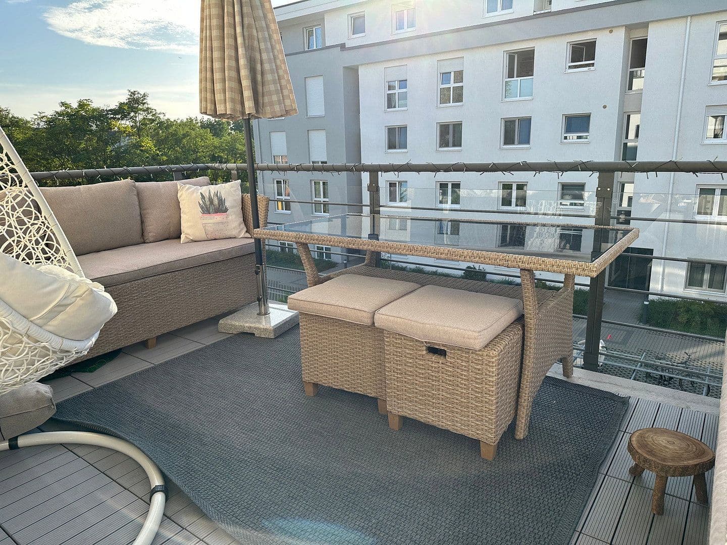 Prenájom bytu 3-izbový 92 m², Frankfurt am Main, Hesensko Prenájom bytu 3-izbový 92 m², Frankfurt am Main, Hesensko