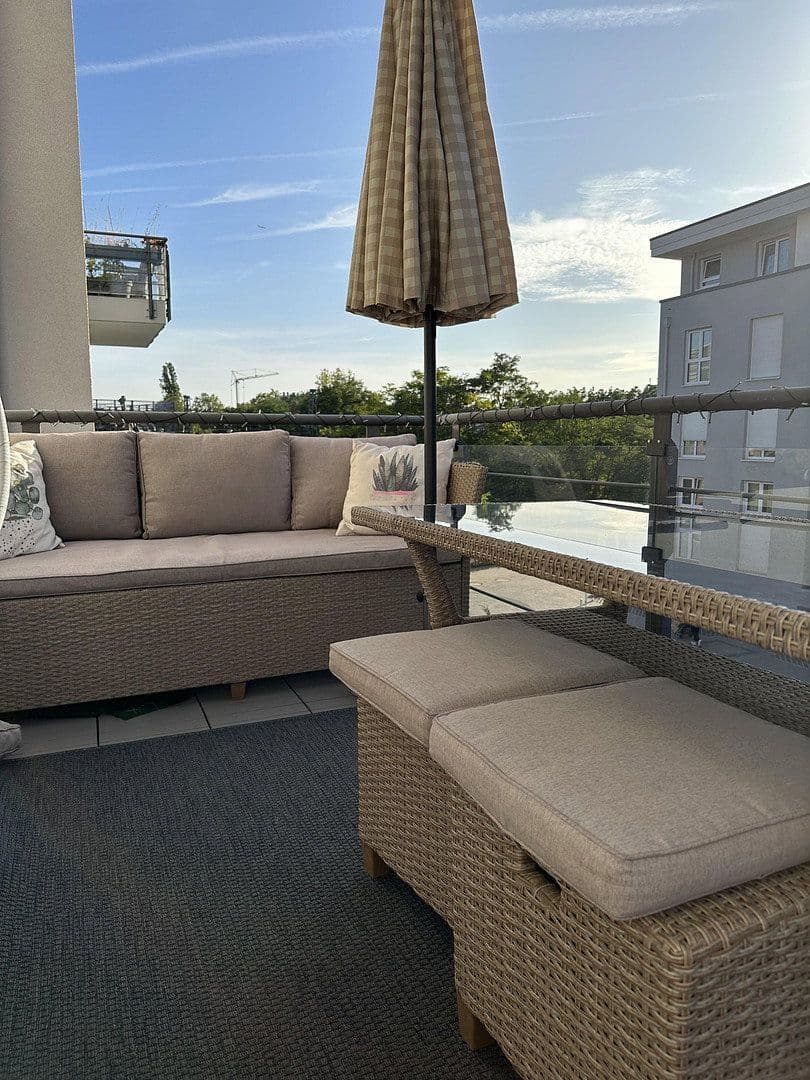 Prenájom bytu 3-izbový 92 m², Frankfurt am Main, Hesensko Prenájom bytu 3-izbový 92 m², Frankfurt am Main, Hesensko