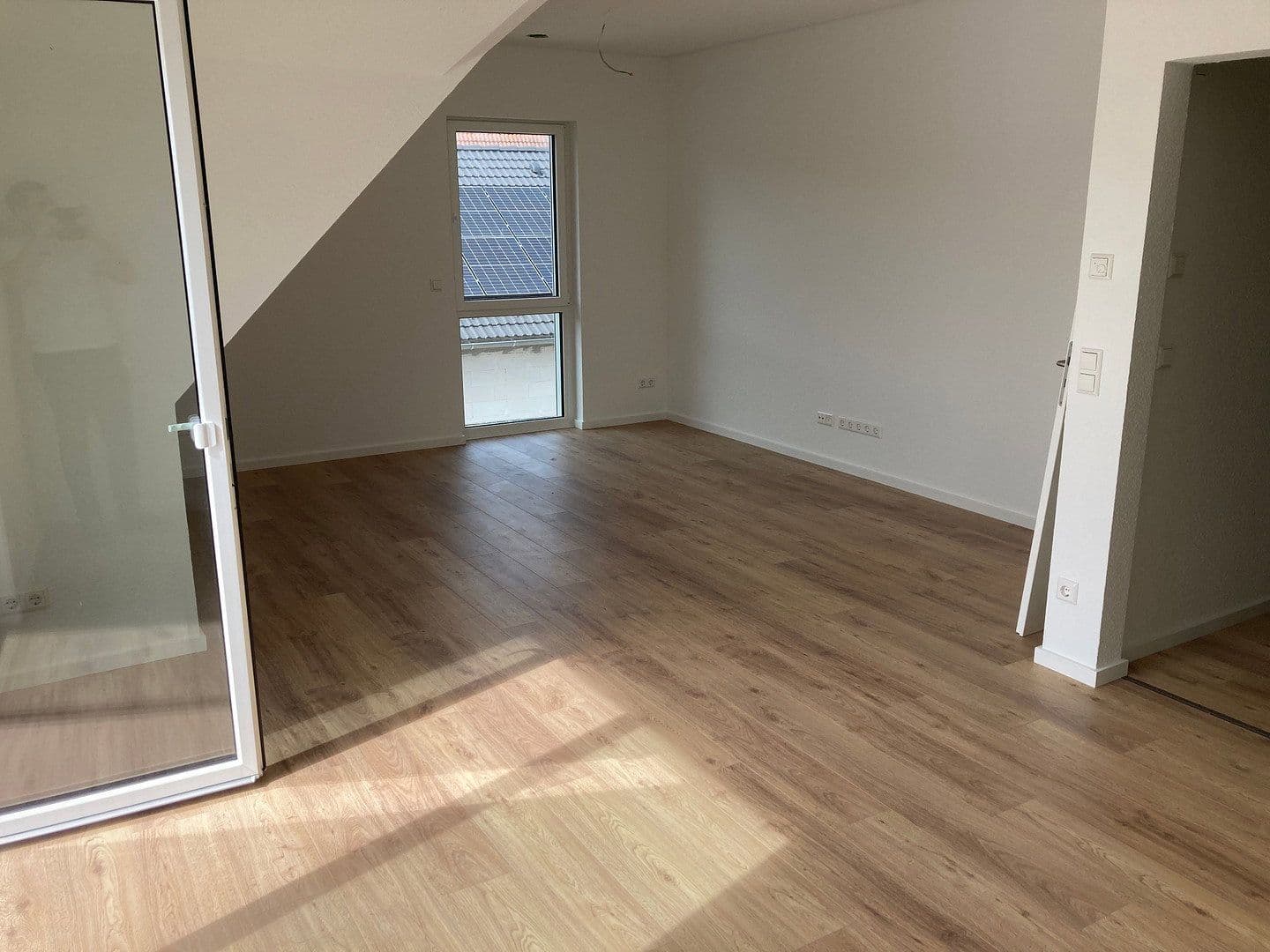 Prenájom bytu 3-izbový 85 m², Wiesenbach, Bádensko-Wurttembersko Prenájom bytu 3-izbový 85 m², Wiesenbach, Bádensko-Wurttembersko