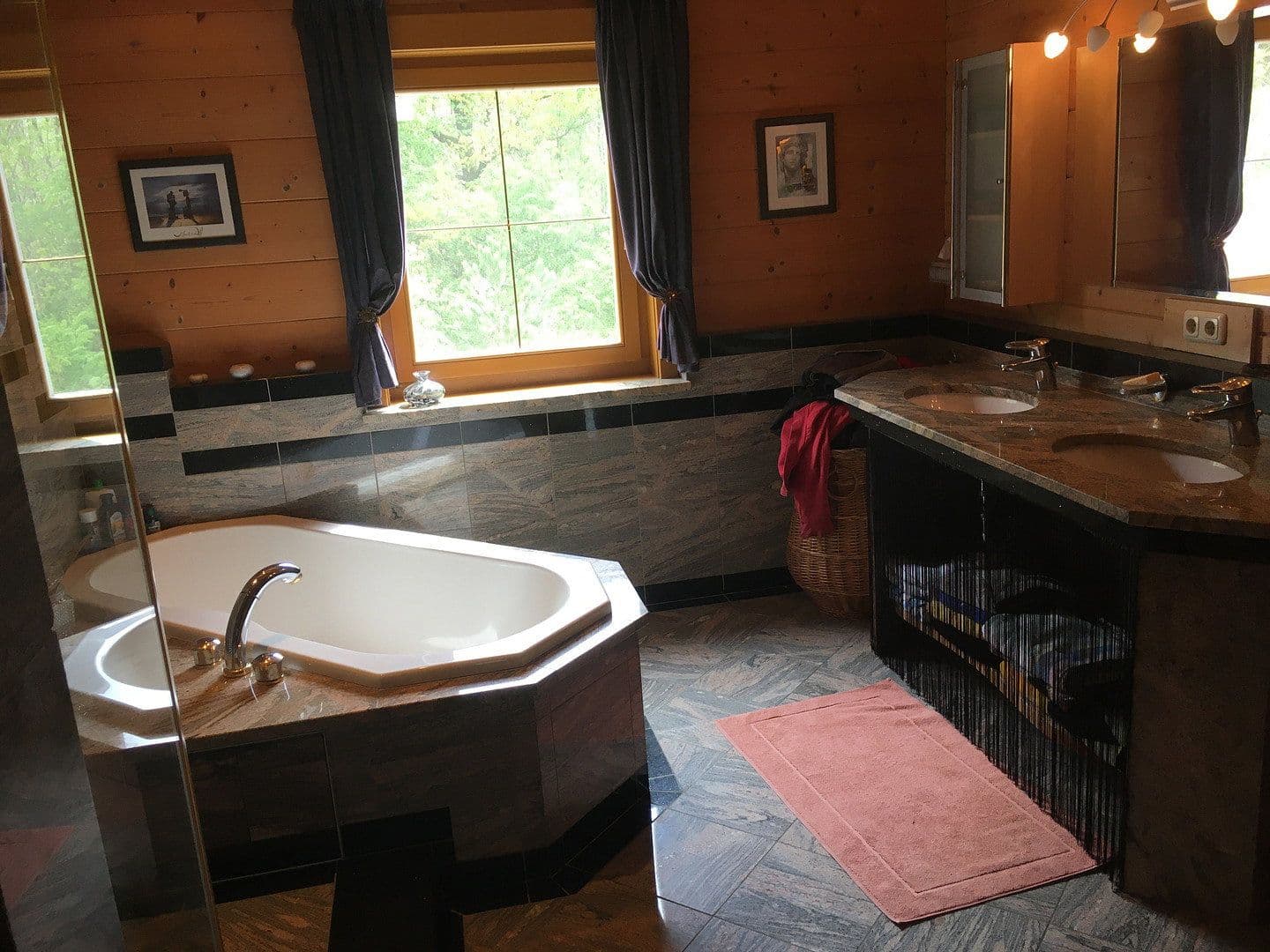 Predaj domu 238 m², pozemek 1.108 m², Landshut, Bavorsko Predaj domu 238 m², pozemek 1.108 m², Landshut, Bavorsko