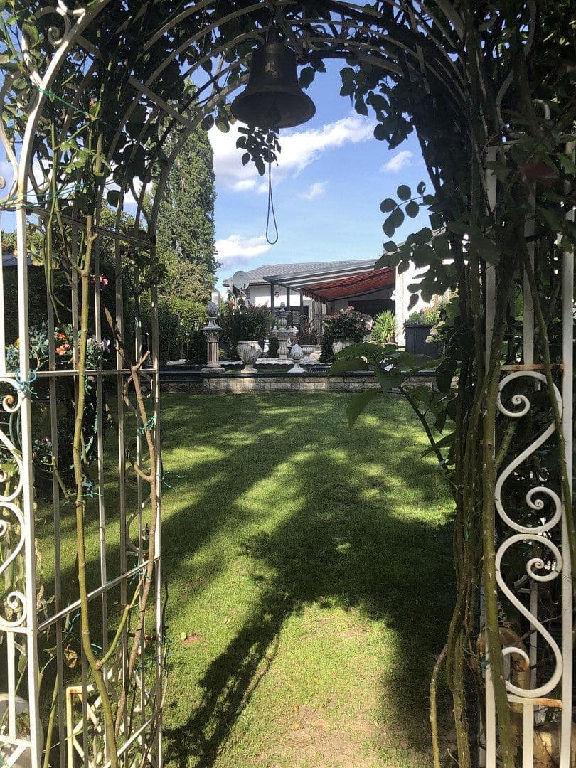 Predaj domu 127 m², pozemek 1.242 m², Birkenwerder, Brandenbursko Predaj domu 127 m², pozemek 1.242 m², Birkenwerder, Brandenbursko