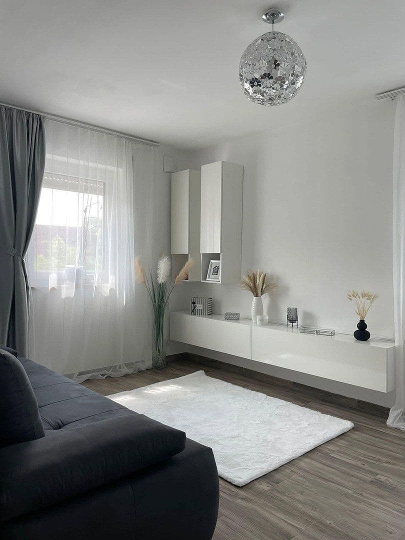 Prenájom domu 160 m², pozemek 300 m², Ingolstadt, Bavorsko Prenájom domu 160 m², pozemek 300 m², Ingolstadt, Bavorsko