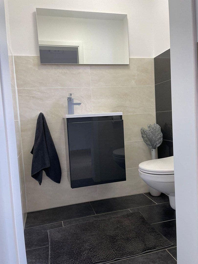 Prenájom domu 160 m², pozemek 300 m², Ingolstadt, Bavorsko Prenájom domu 160 m², pozemek 300 m², Ingolstadt, Bavorsko