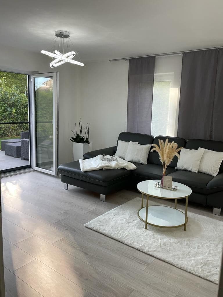 Prenájom domu 160 m², pozemek 300 m², Ingolstadt, Bavorsko Prenájom domu 160 m², pozemek 300 m², Ingolstadt, Bavorsko