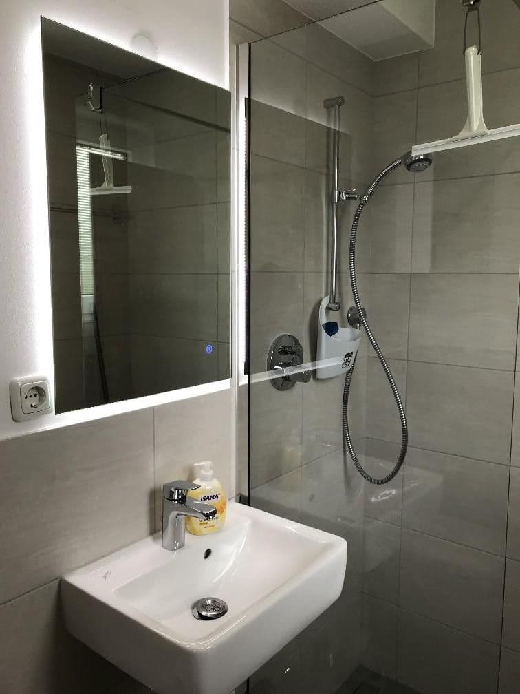 Prenájom bytu 1-izbový 35 m², Bonn, Severné Porýnie - Westfálsko Prenájom bytu 1-izbový 35 m², Bonn, Severné Porýnie - Westfálsko