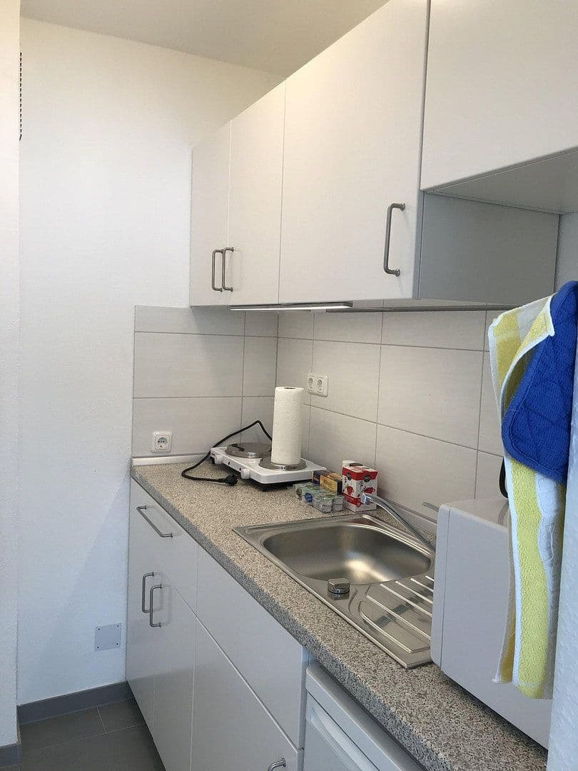 Prenájom bytu 1-izbový 35 m², Bonn, Severné Porýnie - Westfálsko Prenájom bytu 1-izbový 35 m², Bonn, Severné Porýnie - Westfálsko