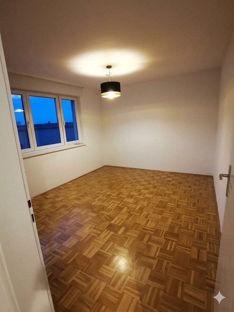 Prenájom bytu 2-izbový 60 m², Filderstadt, Bádensko-Wurttembersko Prenájom bytu 2-izbový 60 m², Filderstadt, Bádensko-Wurttembersko