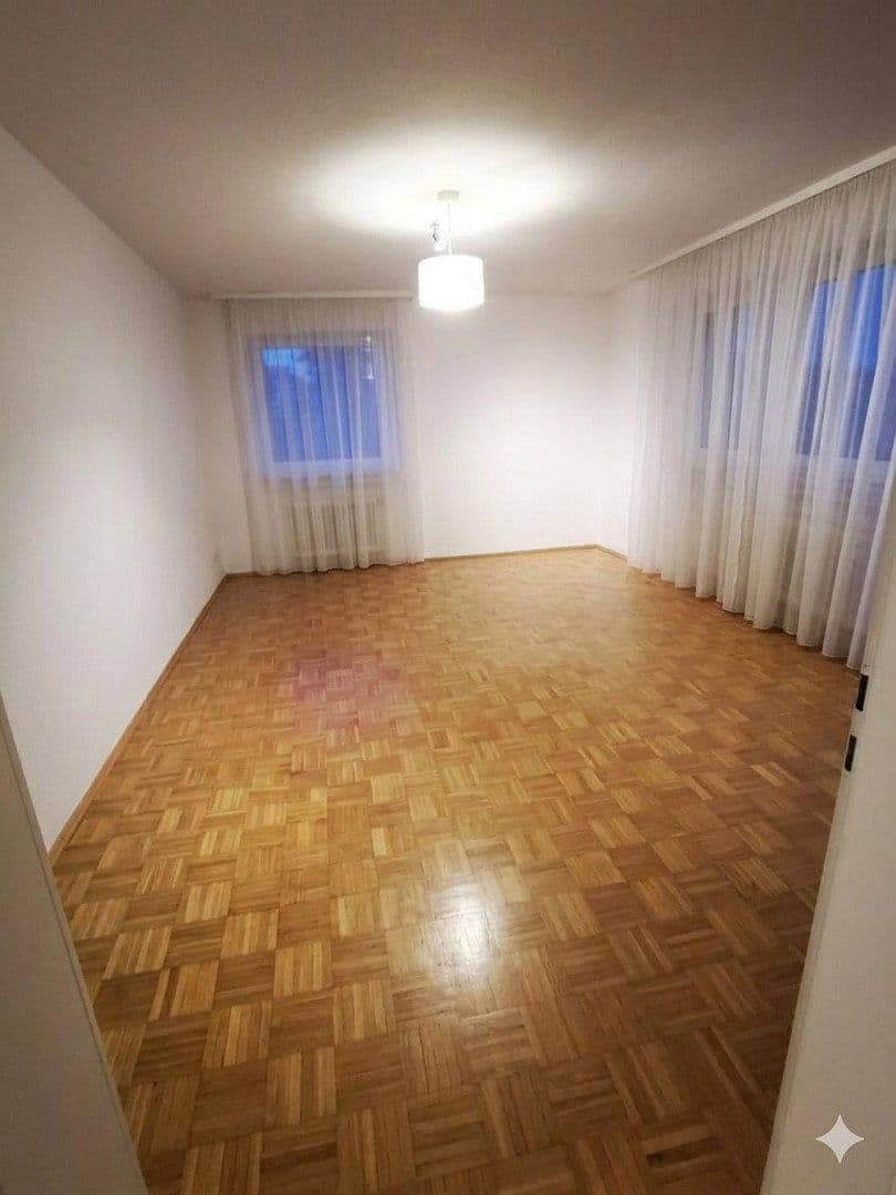 Prenájom bytu 2-izbový 60 m², Filderstadt, Bádensko-Wurttembersko Prenájom bytu 2-izbový 60 m², Filderstadt, Bádensko-Wurttembersko