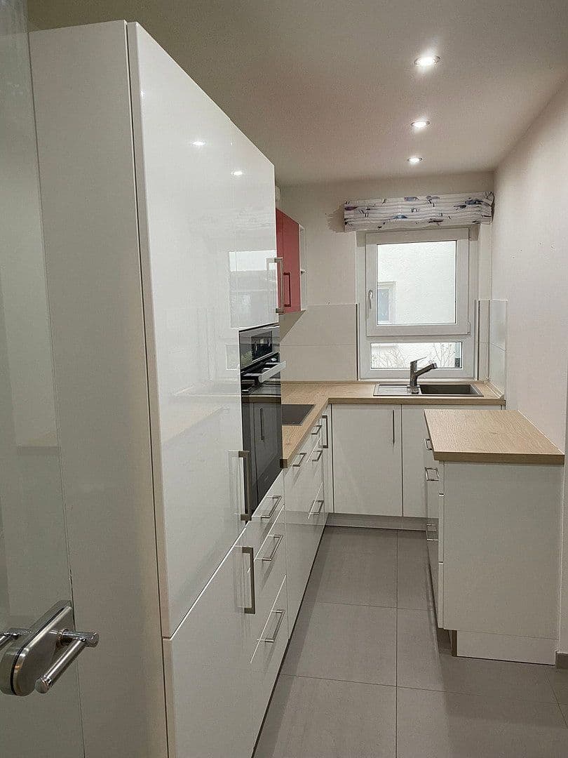 Prenájom bytu 3-izbový 68 m², Bad Friedrichshall, Bádensko-Wurttembersko Prenájom bytu 3-izbový 68 m², Bad Friedrichshall, Bádensko-Wurttembersko