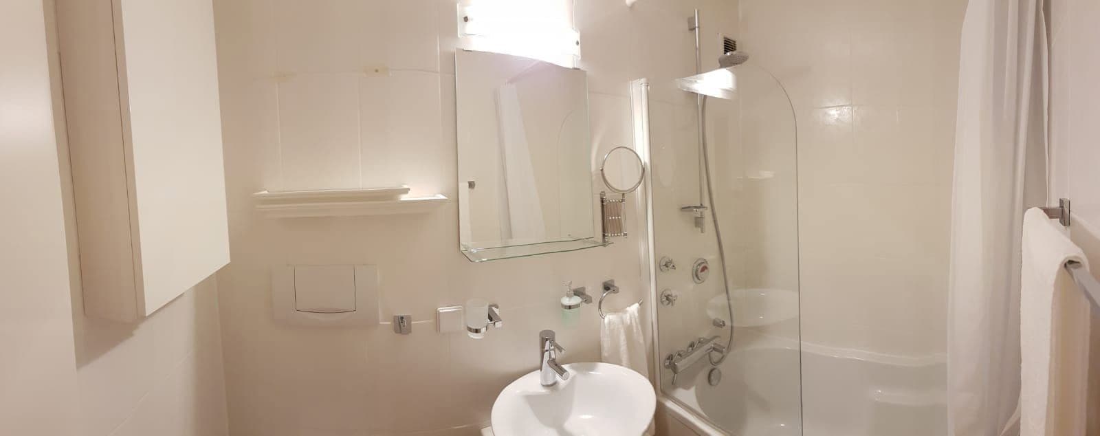 Prenájom bytu 1-izbový 39 m², Deutschherrenstraße 73, Bonn - Bad Godesberg, Severné Porýnie - Westfálsko Prenájom bytu 1-izbový 39 m², Deutschherrenstraße 73, Bonn - Bad Godesberg, Severné Porýnie - Westfálsko