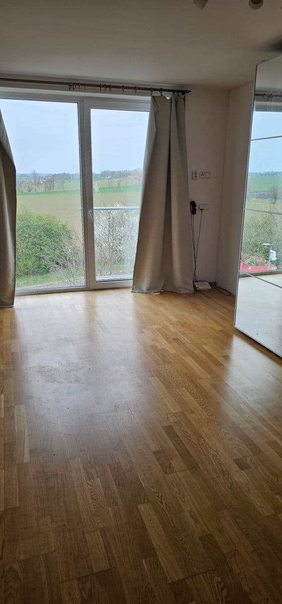 Prenájom bytu 1-izbový 30 m², Sukova, Velké Přílepy, Středočeský kraj Prenájom bytu 1-izbový 30 m², Sukova, Velké Přílepy, Středočeský kraj