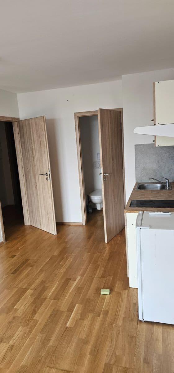 Prenájom bytu 1-izbový 30 m², Sukova, Velké Přílepy, Středočeský kraj Prenájom bytu 1-izbový 30 m², Sukova, Velké Přílepy, Středočeský kraj