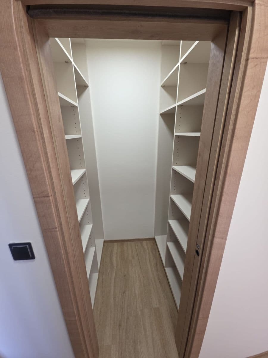 Prenájom bytu 3-izbový 66 m², Werichova, Ústí nad Labem, Ústecký kraj Prenájom bytu 3-izbový 66 m², Werichova, Ústí nad Labem, Ústecký kraj