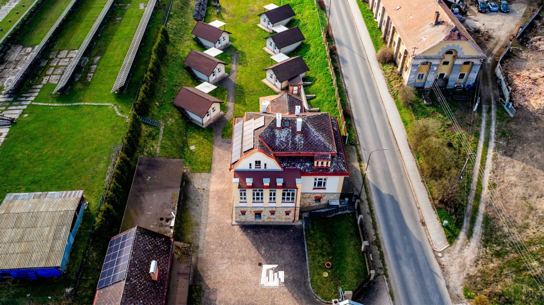 Predaj domu 400 m², pozemek 6.748 m², 1. máje, Vysoké Veselí, Královéhradecký kraj Predaj domu 400 m², pozemek 6.748 m², 1. máje, Vysoké Veselí, Královéhradecký kraj