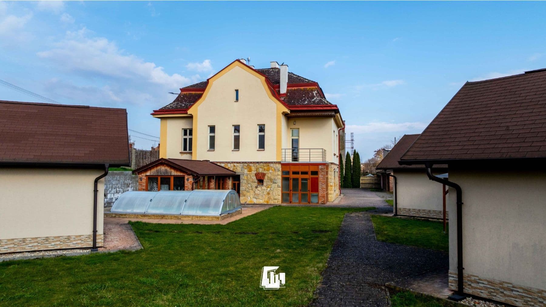 Predaj domu 400 m², pozemek 6.748 m², 1. máje, Vysoké Veselí, Královéhradecký kraj Predaj domu 400 m², pozemek 6.748 m², 1. máje, Vysoké Veselí, Královéhradecký kraj