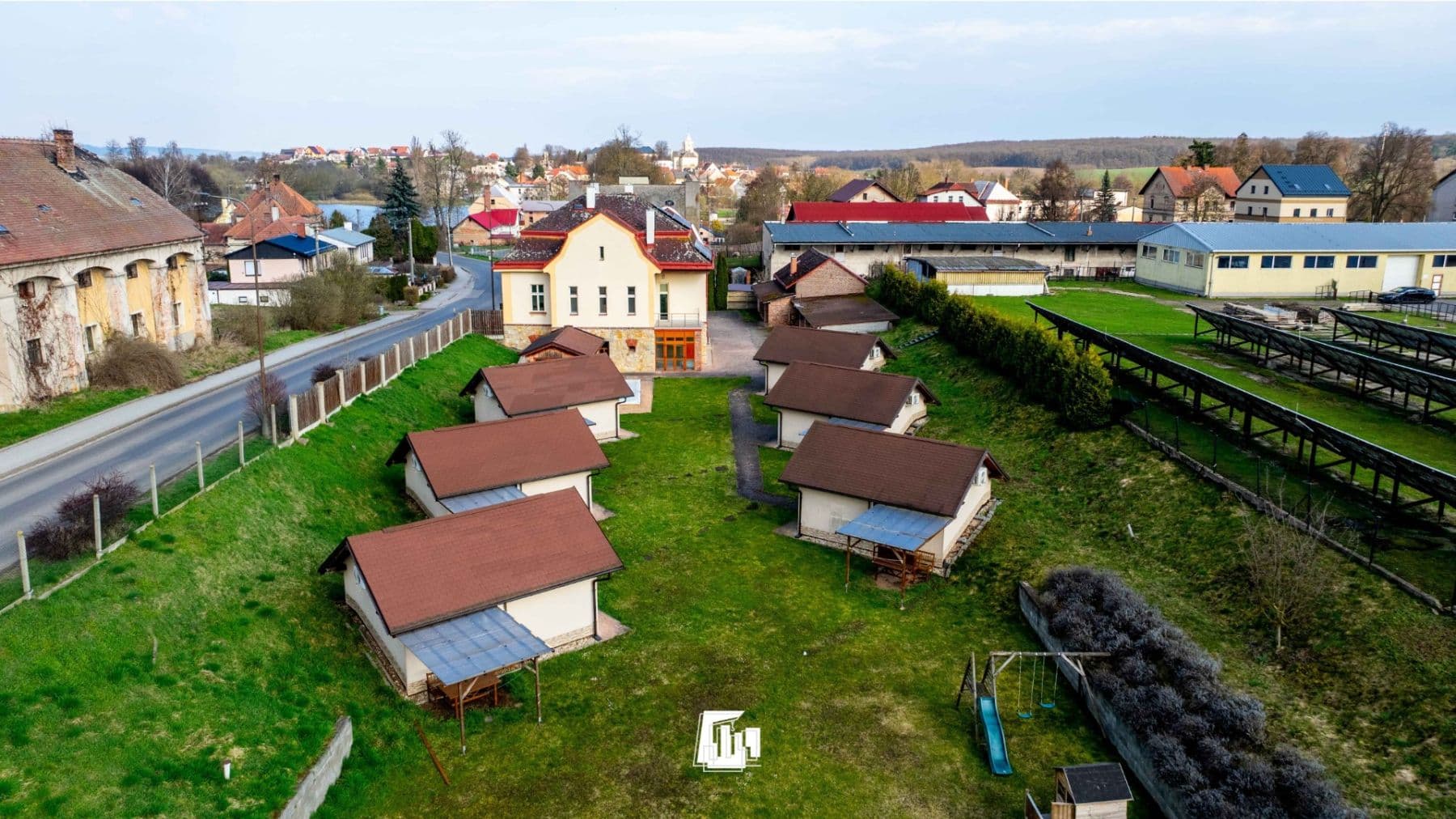 Predaj domu 400 m², pozemek 6.748 m², 1. máje, Vysoké Veselí, Královéhradecký kraj Predaj domu 400 m², pozemek 6.748 m², 1. máje, Vysoké Veselí, Královéhradecký kraj