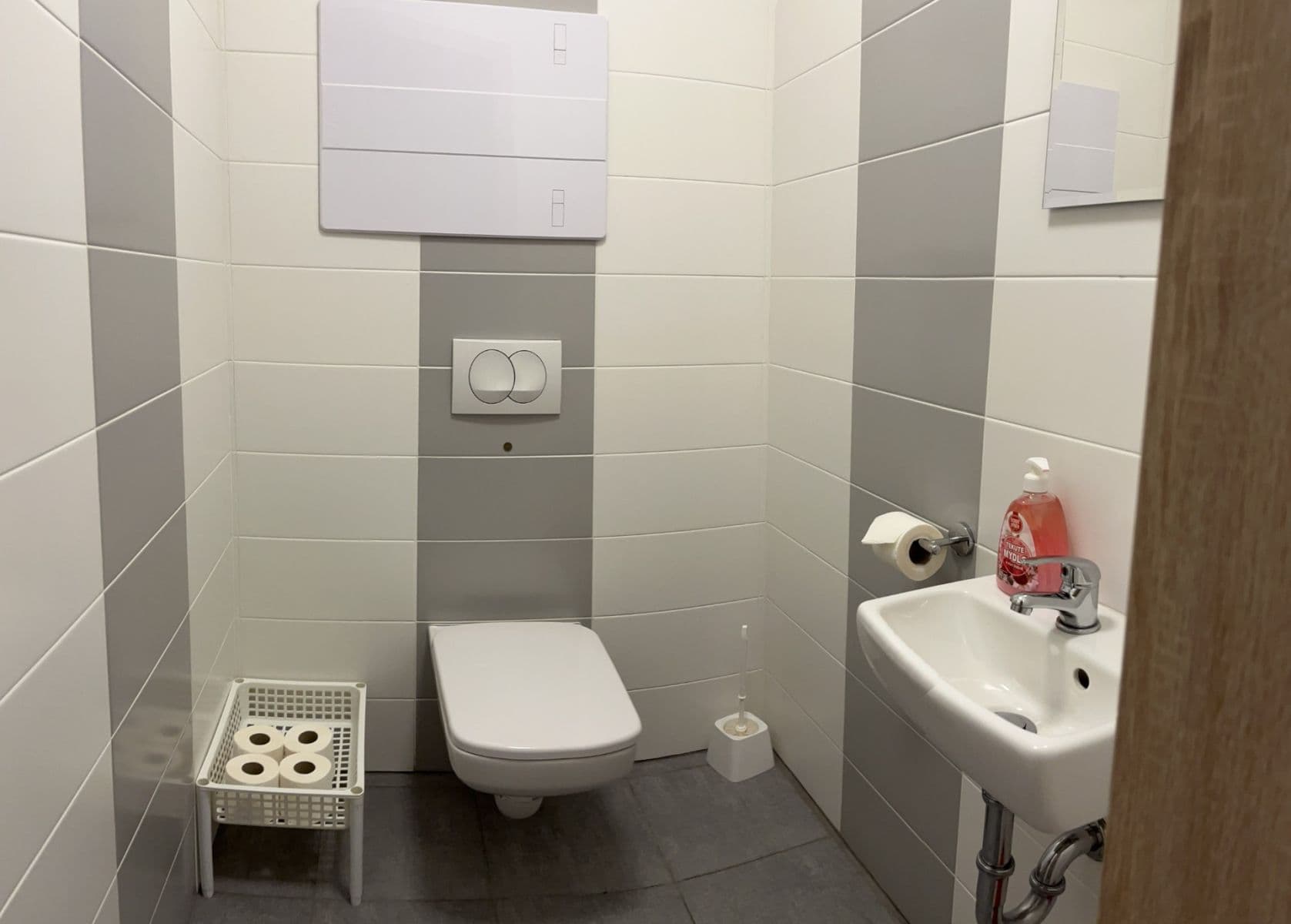 Predaj bytu 3-izbový 85 m², Frymburk, Jihočeský kraj Predaj bytu 3-izbový 85 m², Frymburk, Jihočeský kraj