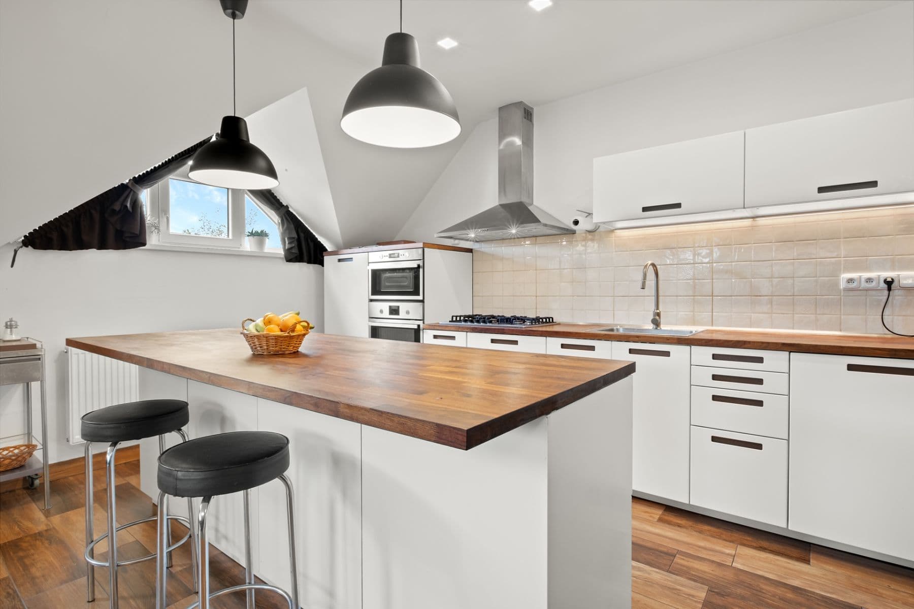 Predaj bytu 4-izbový 141 m², Podstránská, Brno, Jihomoravský kraj Predaj bytu 4-izbový 141 m², Podstránská, Brno, Jihomoravský kraj