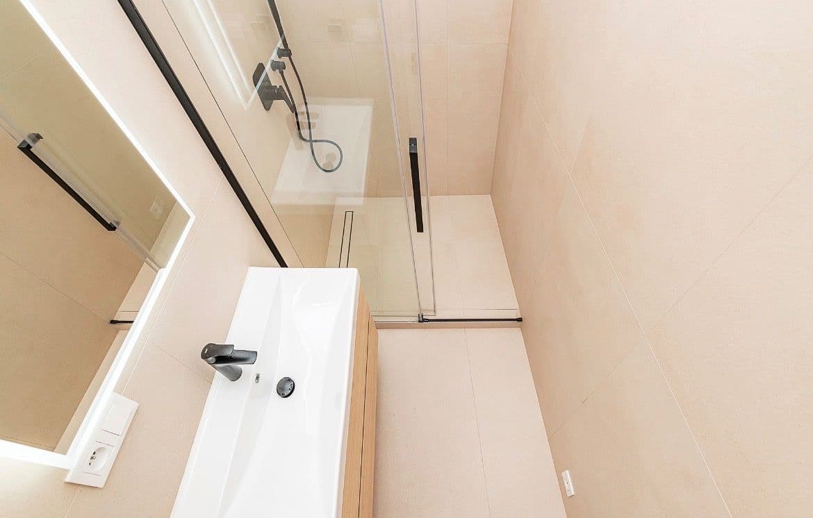 Prenájom bytu 2-izbový 50 m², U Křížku, Praha, Praha Prenájom bytu 2-izbový 50 m², U Křížku, Praha, Praha