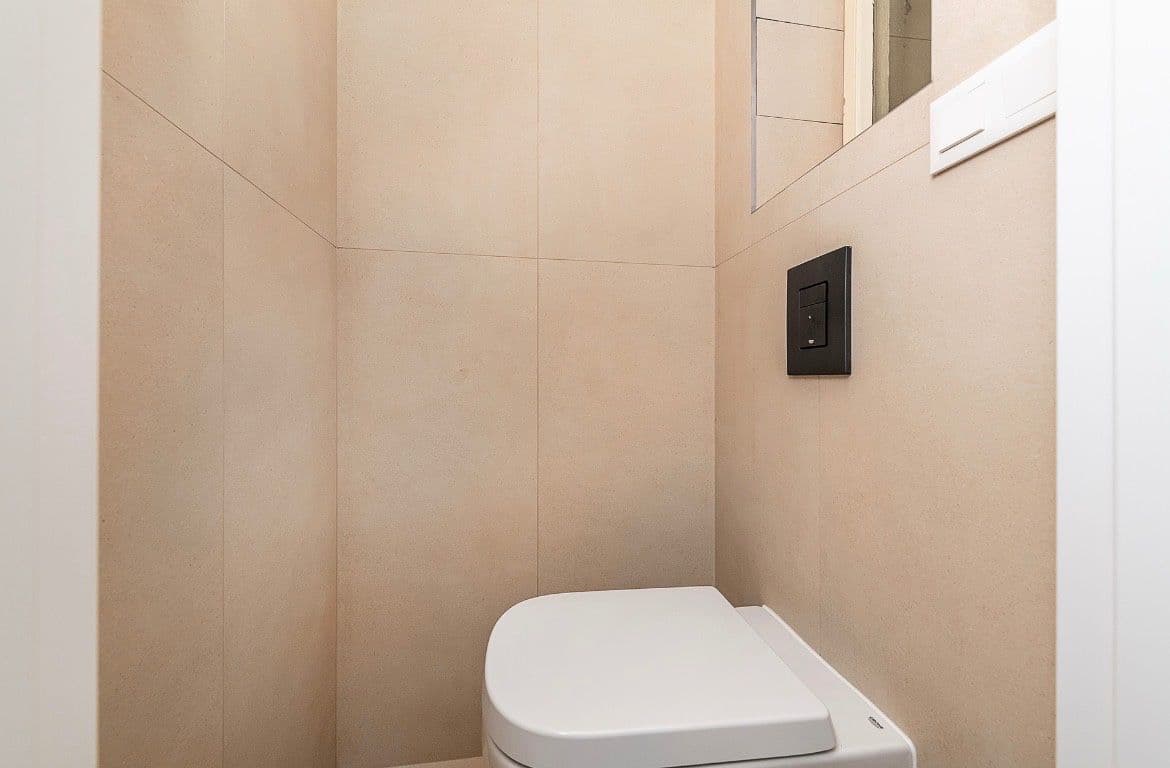 Prenájom bytu 2-izbový 50 m², U Křížku, Praha, Praha Prenájom bytu 2-izbový 50 m², U Křížku, Praha, Praha