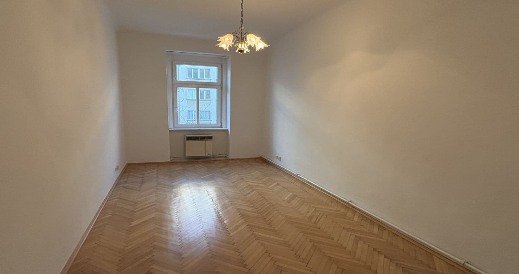 Prenájom bytu 2-izbový 51 m², Komunardů, Praha, Praha Prenájom bytu 2-izbový 51 m², Komunardů, Praha, Praha