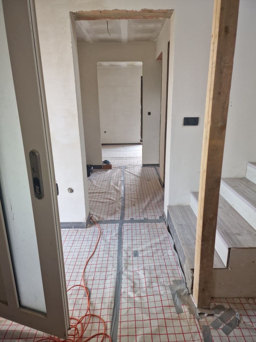 Predaj domu 120 m², pozemek 810 m², Sídliště na Sadech, České Velenice, Jihočeský kraj Predaj domu 120 m², pozemek 810 m², Sídliště na Sadech, České Velenice, Jihočeský kraj