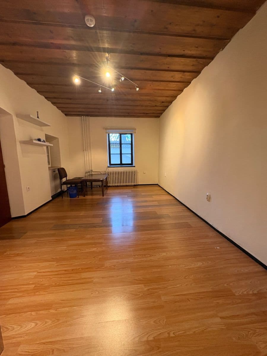 Prenájom bytu 40 m², Široká, České Budějovice, Jihočeský kraj Prenájom bytu 40 m², Široká, České Budějovice, Jihočeský kraj