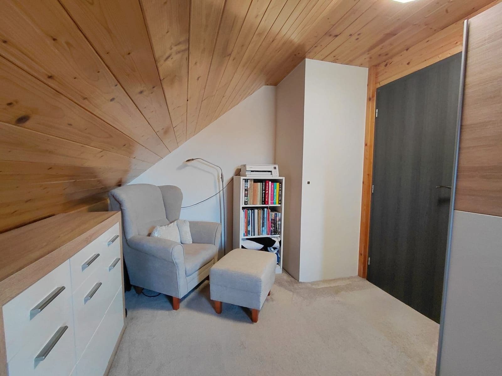 Prenájom bytu 3-izbový 60 m², Kinských, Rožnov pod Radhoštěm, Zlínský kraj Prenájom bytu 3-izbový 60 m², Kinských, Rožnov pod Radhoštěm, Zlínský kraj