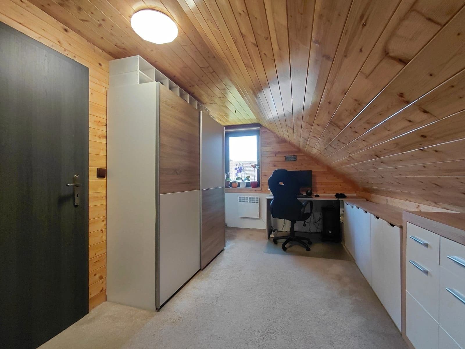 Prenájom bytu 3-izbový 60 m², Kinských, Rožnov pod Radhoštěm, Zlínský kraj Prenájom bytu 3-izbový 60 m², Kinských, Rožnov pod Radhoštěm, Zlínský kraj