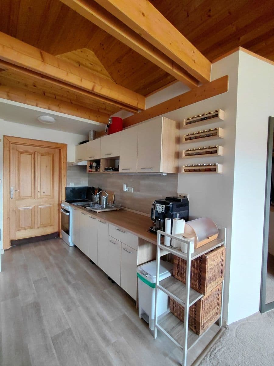 Prenájom bytu 3-izbový 60 m², Kinských, Rožnov pod Radhoštěm, Zlínský kraj Prenájom bytu 3-izbový 60 m², Kinských, Rožnov pod Radhoštěm, Zlínský kraj