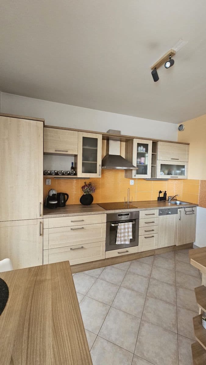 Prenájom bytu 1-izbový 42 m², Sazovická, Praha, Praha Prenájom bytu 1-izbový 42 m², Sazovická, Praha, Praha