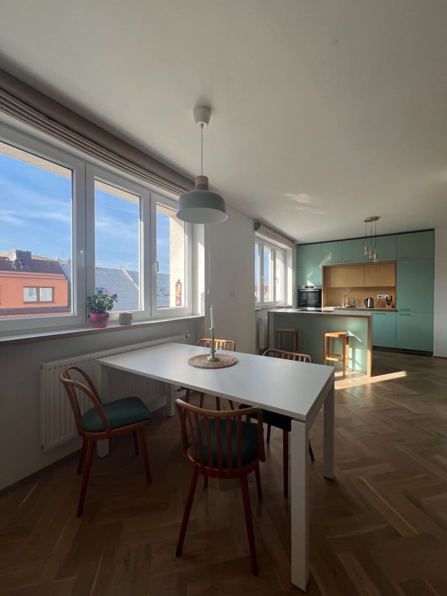 Predaj bytu 2-izbový 81 m², Gruzínská, Plzeň, Plzeňský kraj Predaj bytu 2-izbový 81 m², Gruzínská, Plzeň, Plzeňský kraj
