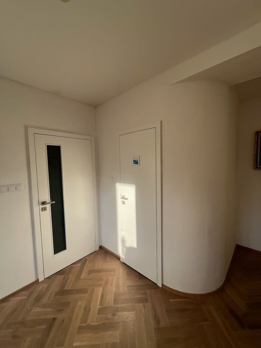 Predaj bytu 2-izbový 81 m², Gruzínská, Plzeň, Plzeňský kraj Predaj bytu 2-izbový 81 m², Gruzínská, Plzeň, Plzeňský kraj